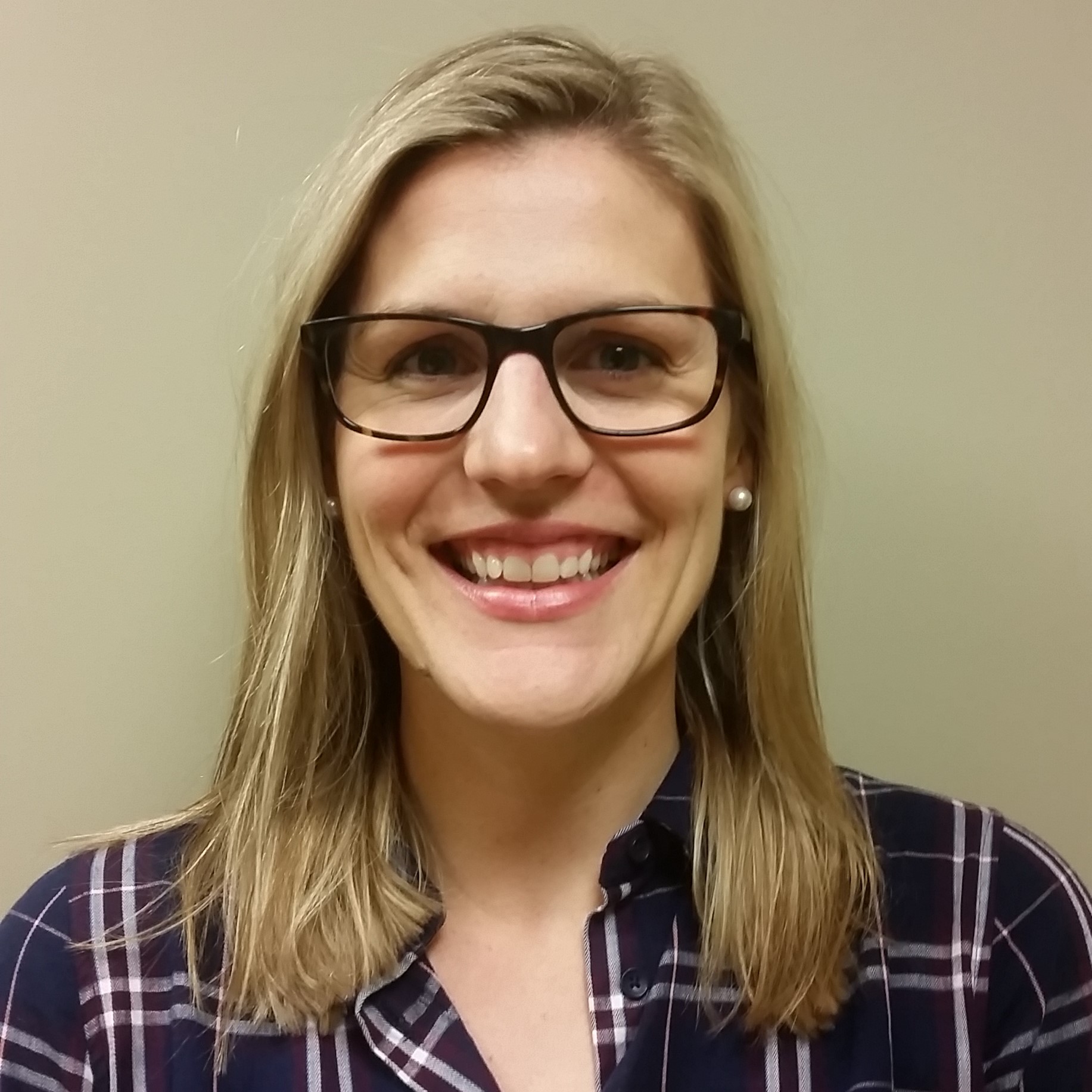 Dr. Lindsay Ritsma